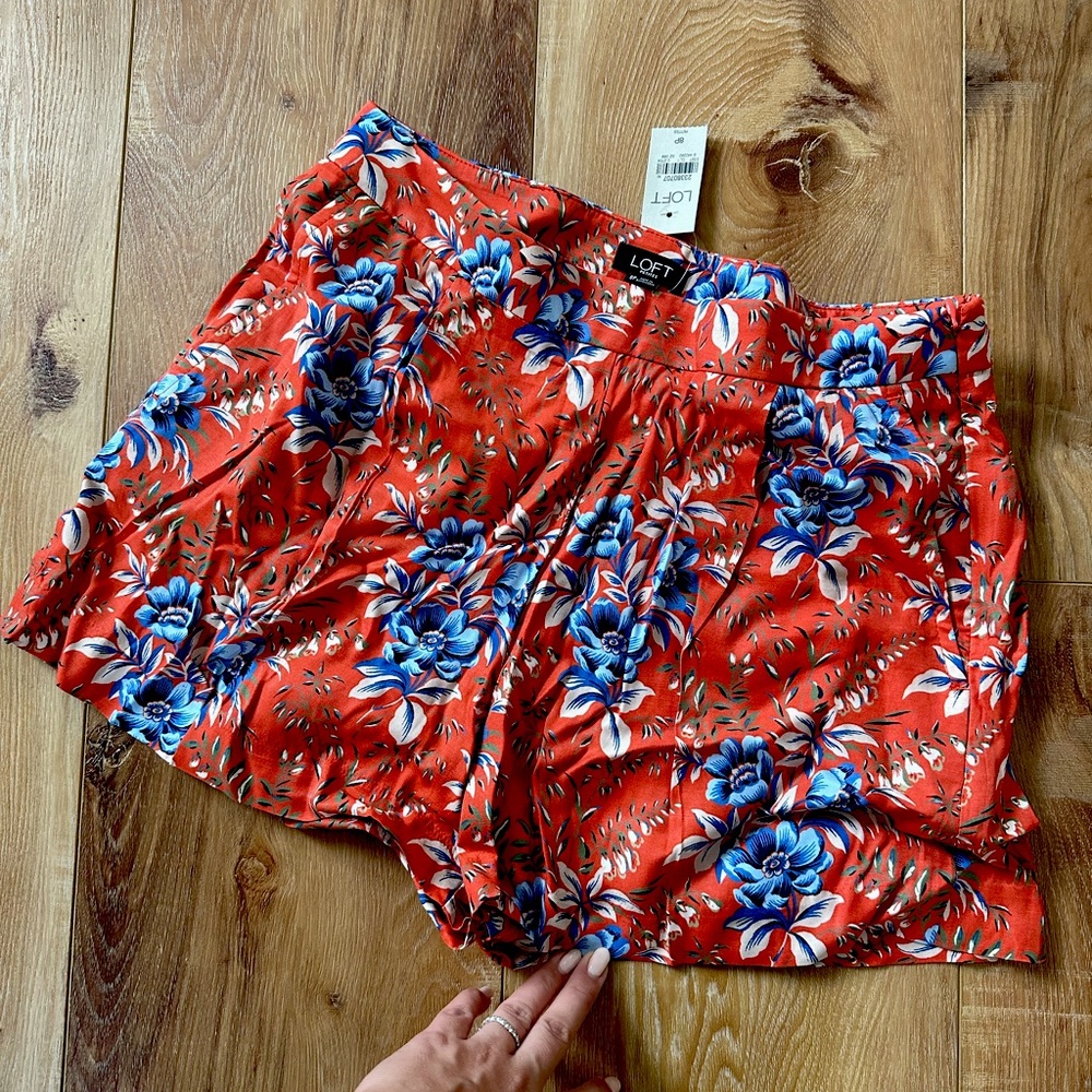 LOFT light weight shorts